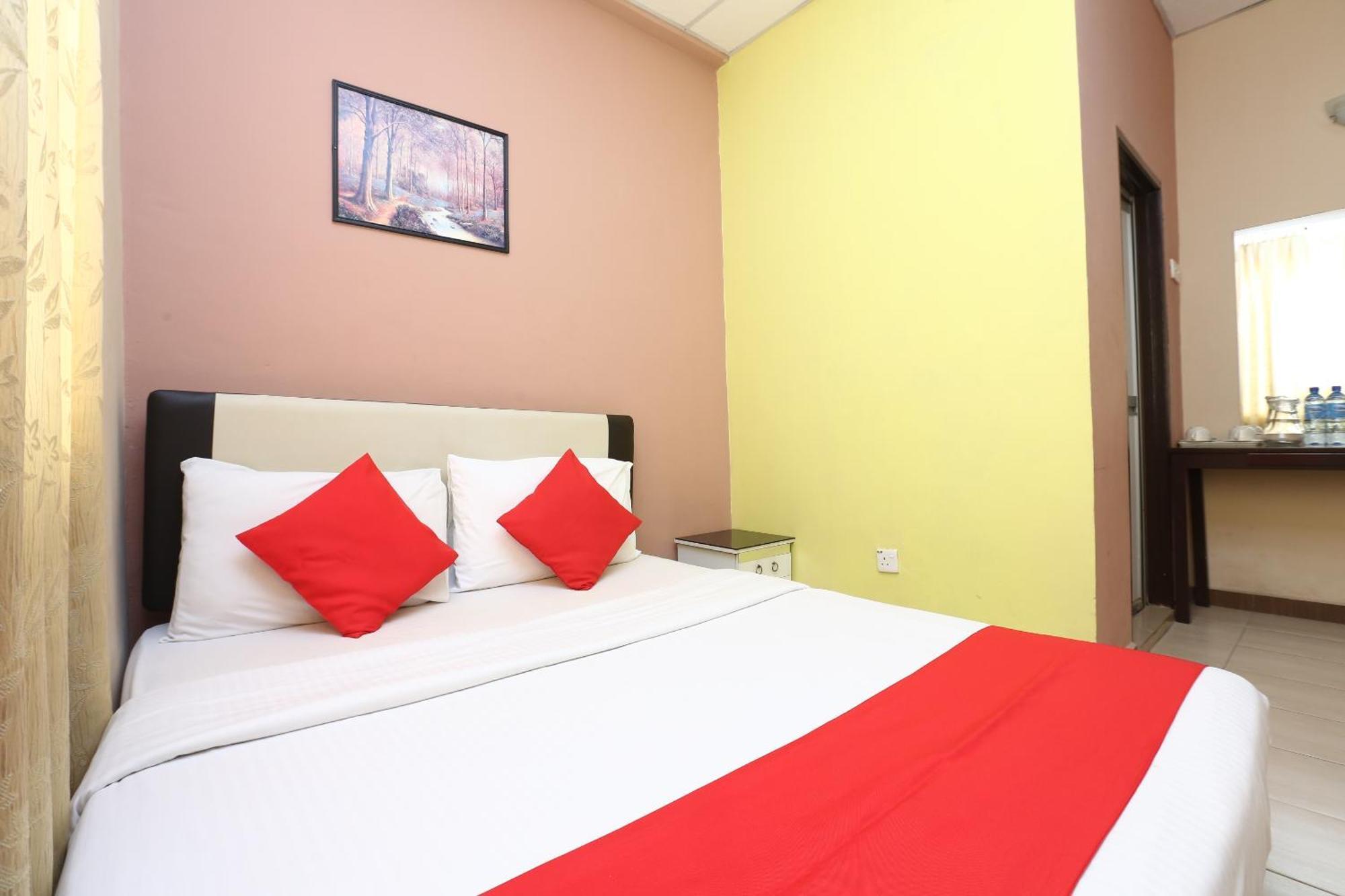 โอโย 89588 เดสตินี ริเวอร์ไซด์ โฮเต็ล Hotel โกตาบารู ภายนอก รูปภาพ