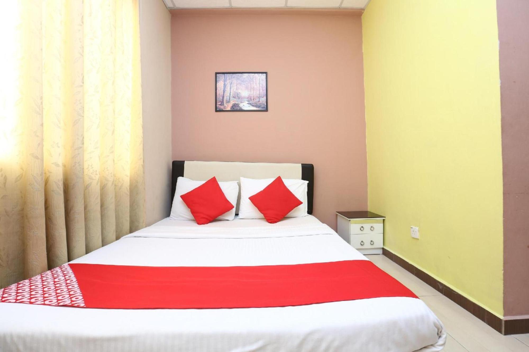 โอโย 89588 เดสตินี ริเวอร์ไซด์ โฮเต็ล Hotel โกตาบารู ภายนอก รูปภาพ