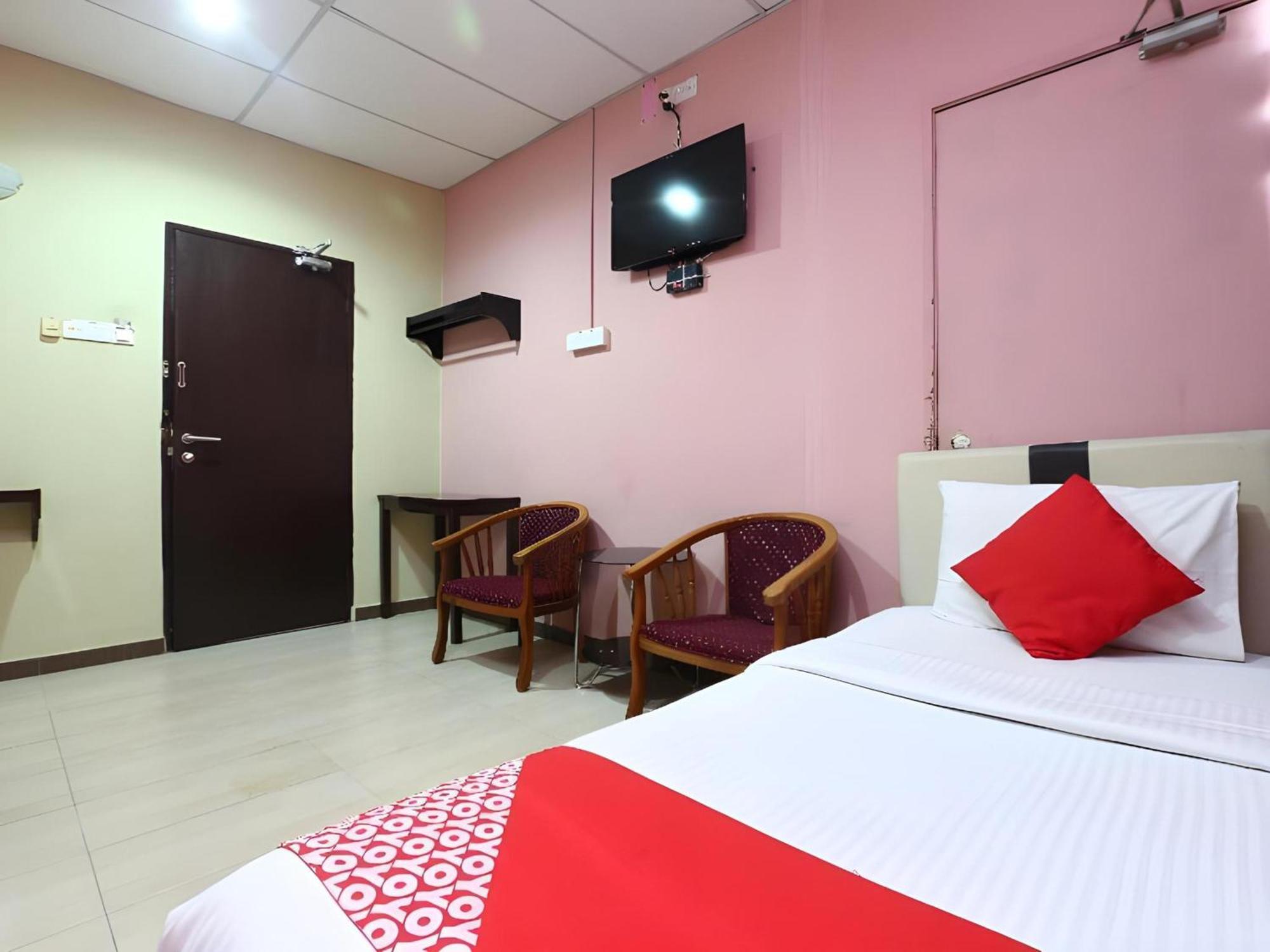โอโย 89588 เดสตินี ริเวอร์ไซด์ โฮเต็ล Hotel โกตาบารู ภายนอก รูปภาพ