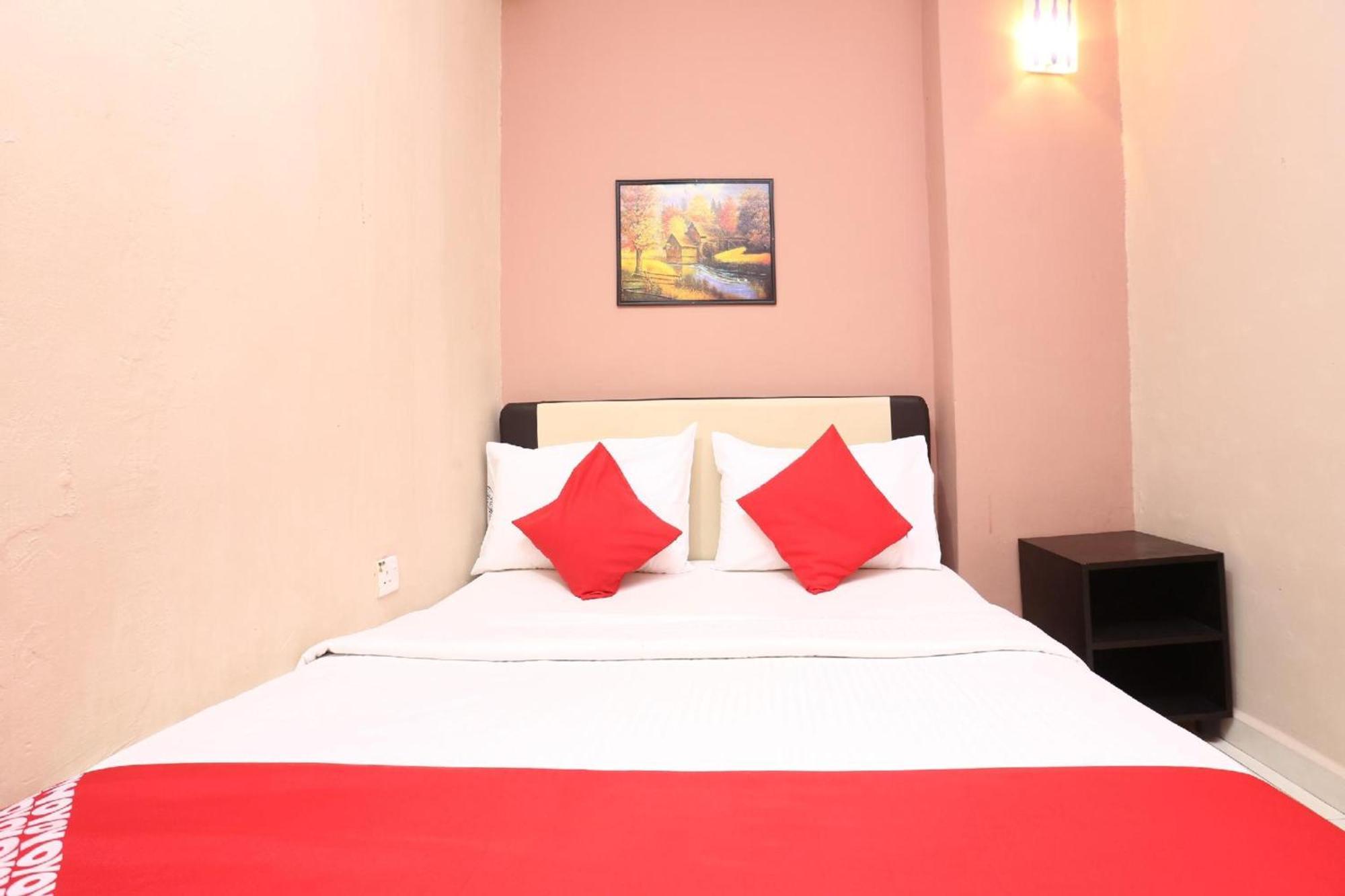 โอโย 89588 เดสตินี ริเวอร์ไซด์ โฮเต็ล Hotel โกตาบารู ภายนอก รูปภาพ