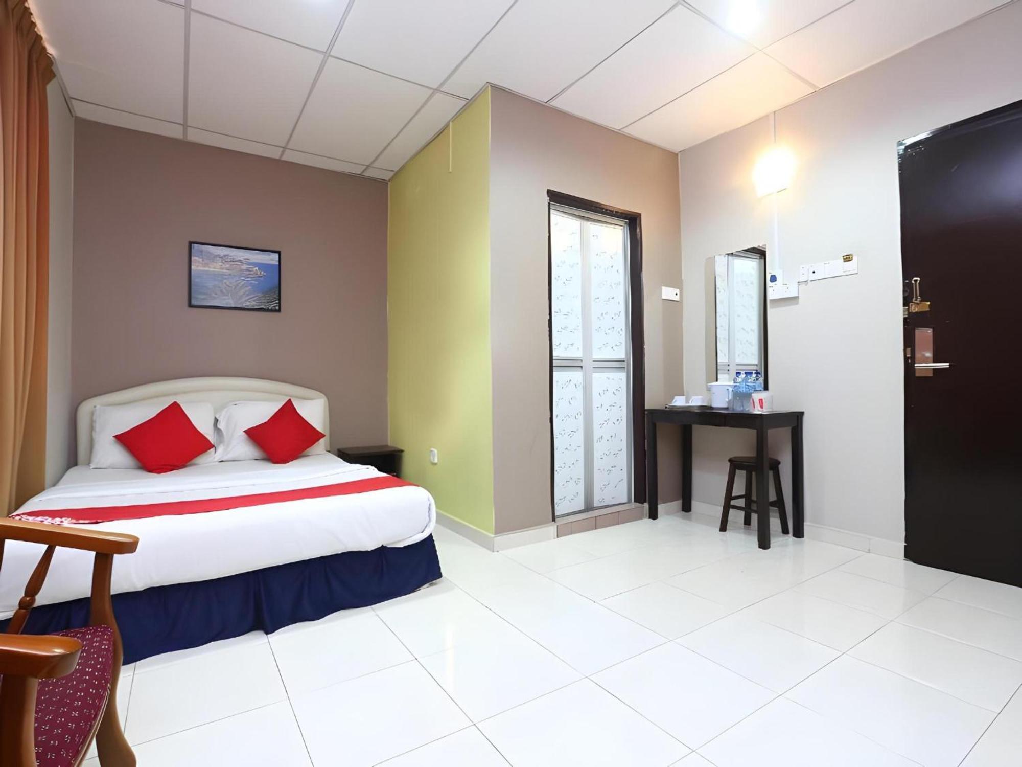 โอโย 89588 เดสตินี ริเวอร์ไซด์ โฮเต็ล Hotel โกตาบารู ภายนอก รูปภาพ