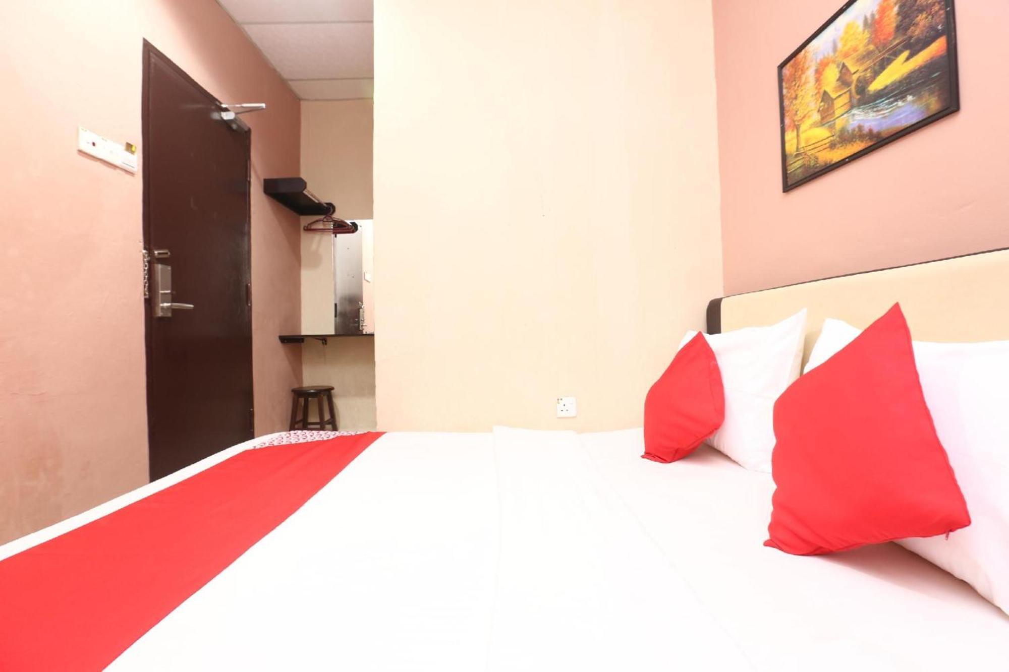 โอโย 89588 เดสตินี ริเวอร์ไซด์ โฮเต็ล Hotel โกตาบารู ภายนอก รูปภาพ