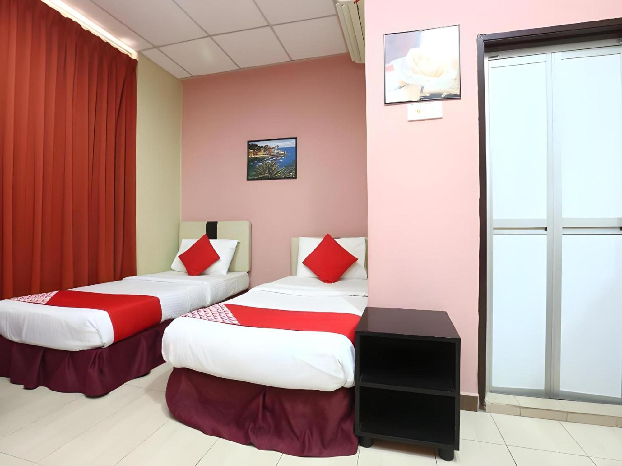 โอโย 89588 เดสตินี ริเวอร์ไซด์ โฮเต็ล Hotel โกตาบารู ภายนอก รูปภาพ