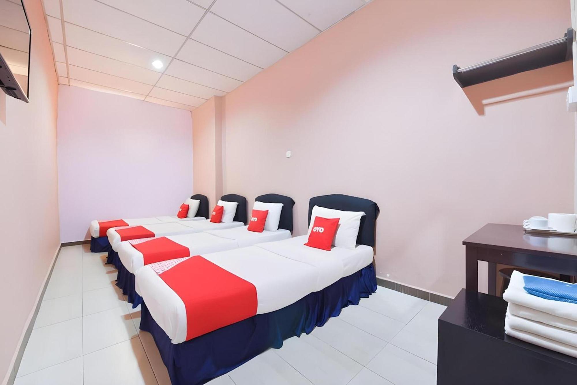 โอโย 89588 เดสตินี ริเวอร์ไซด์ โฮเต็ล Hotel โกตาบารู ภายนอก รูปภาพ