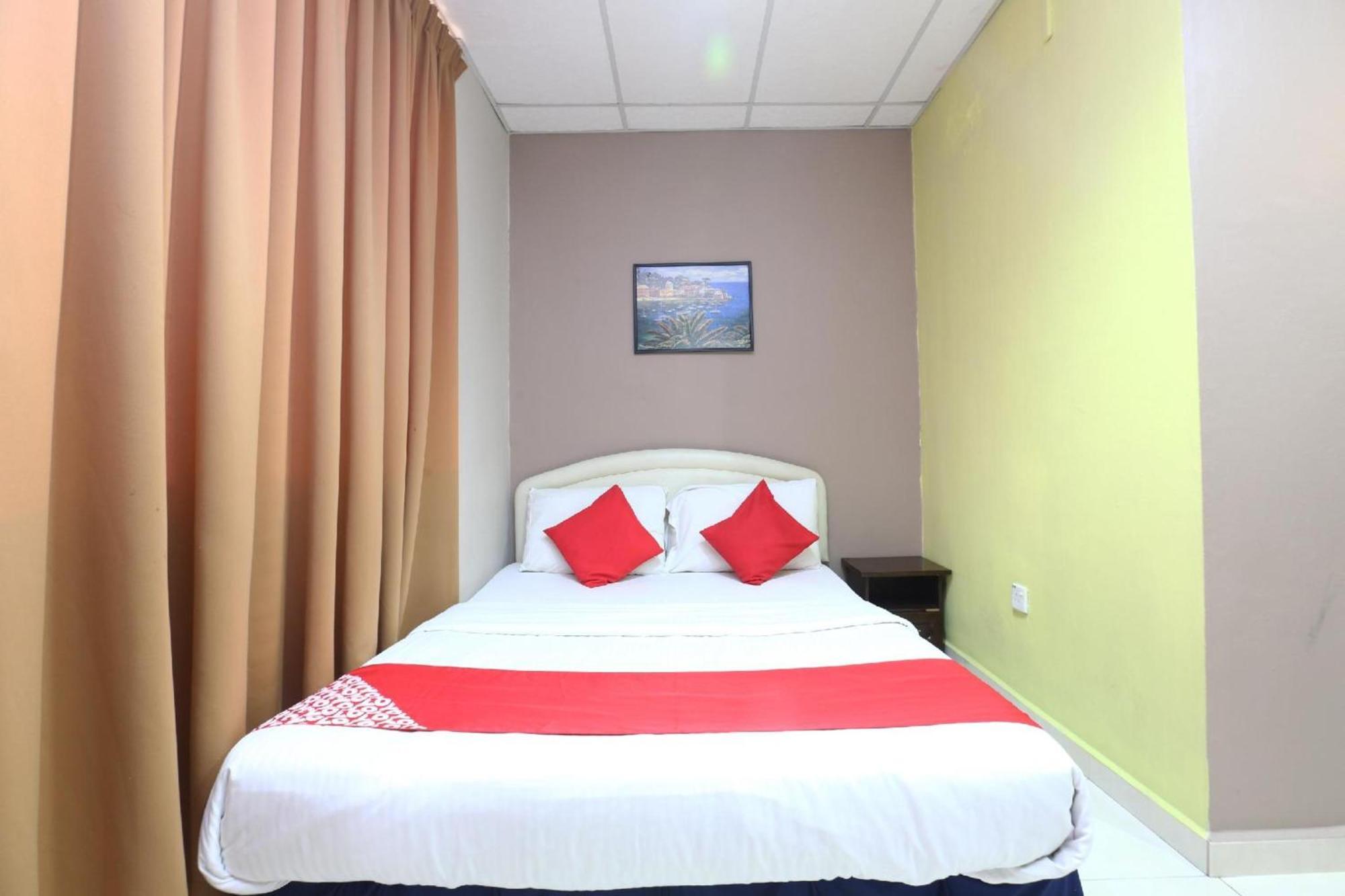 โอโย 89588 เดสตินี ริเวอร์ไซด์ โฮเต็ล Hotel โกตาบารู ภายนอก รูปภาพ