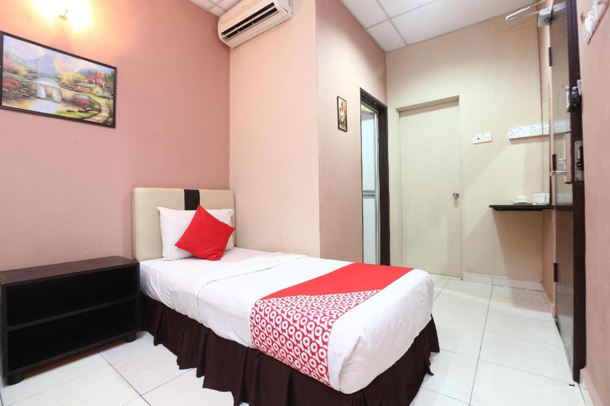 โอโย 89588 เดสตินี ริเวอร์ไซด์ โฮเต็ล Hotel โกตาบารู ภายนอก รูปภาพ