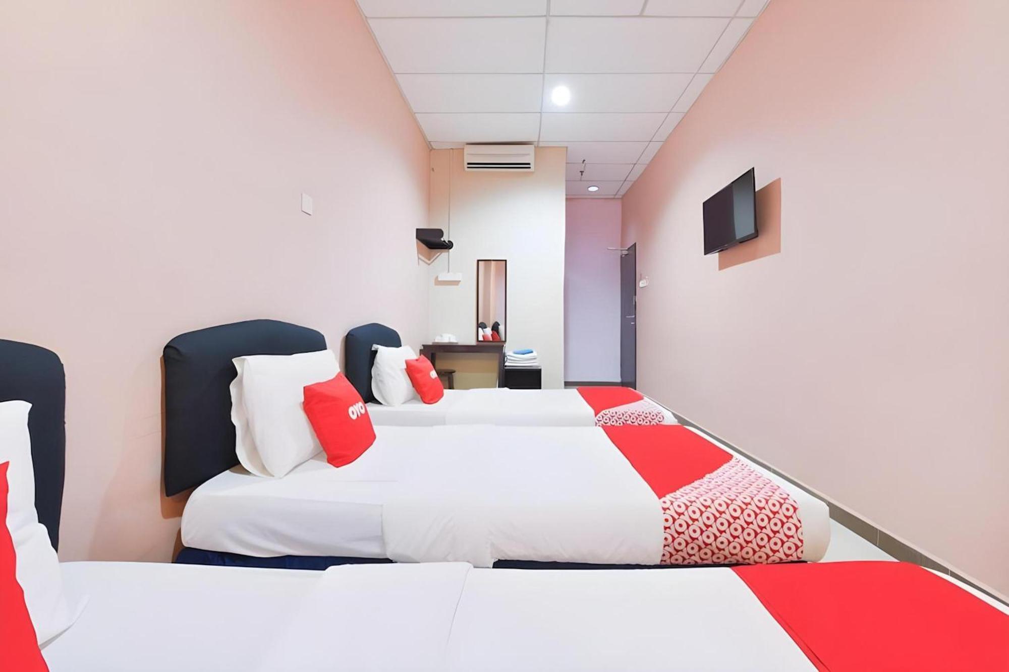 โอโย 89588 เดสตินี ริเวอร์ไซด์ โฮเต็ล Hotel โกตาบารู ภายนอก รูปภาพ