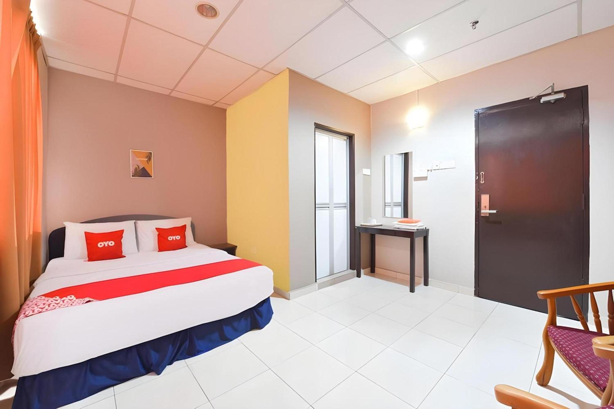 โอโย 89588 เดสตินี ริเวอร์ไซด์ โฮเต็ล Hotel โกตาบารู ภายนอก รูปภาพ