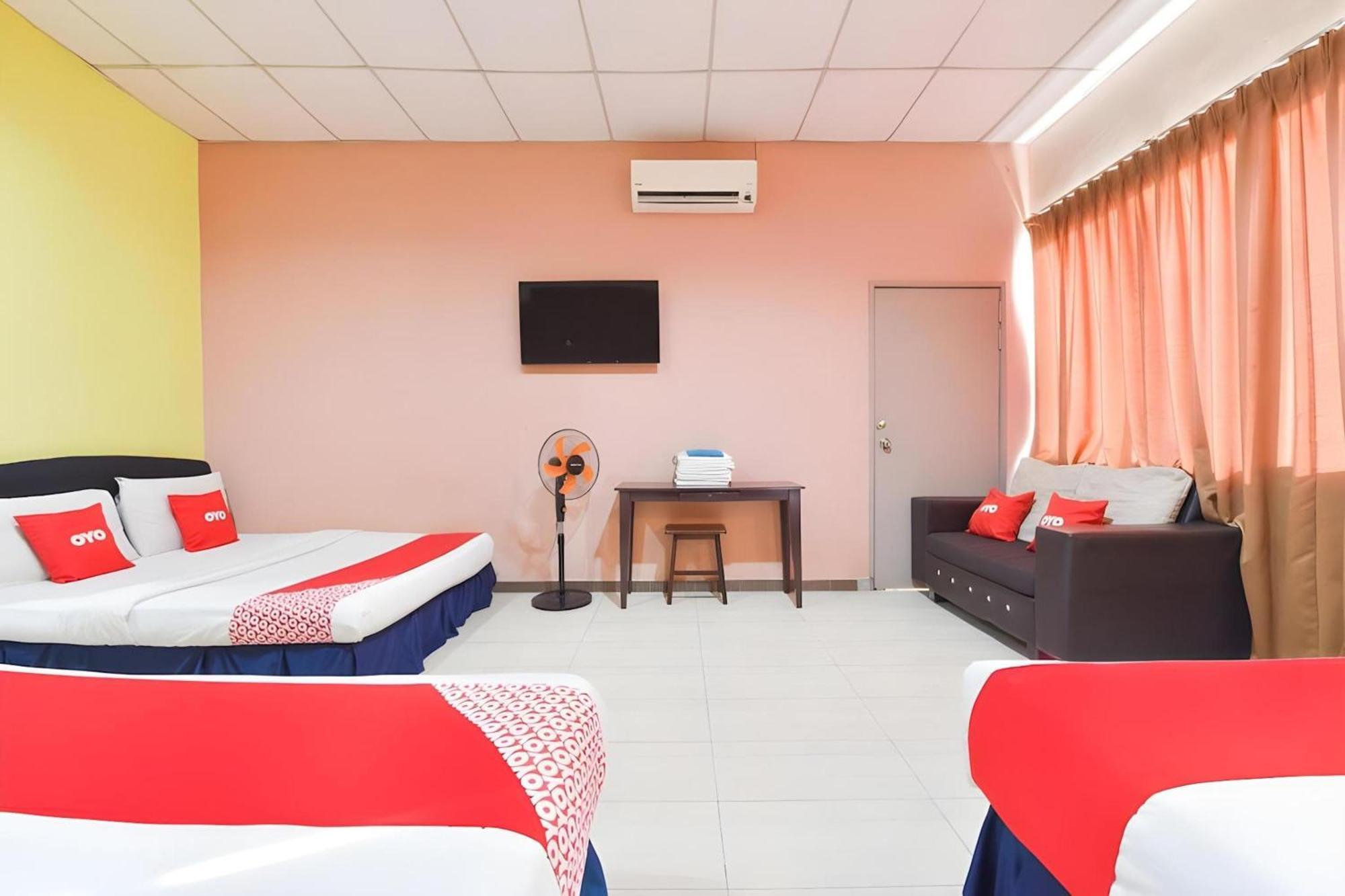 โอโย 89588 เดสตินี ริเวอร์ไซด์ โฮเต็ล Hotel โกตาบารู ภายนอก รูปภาพ