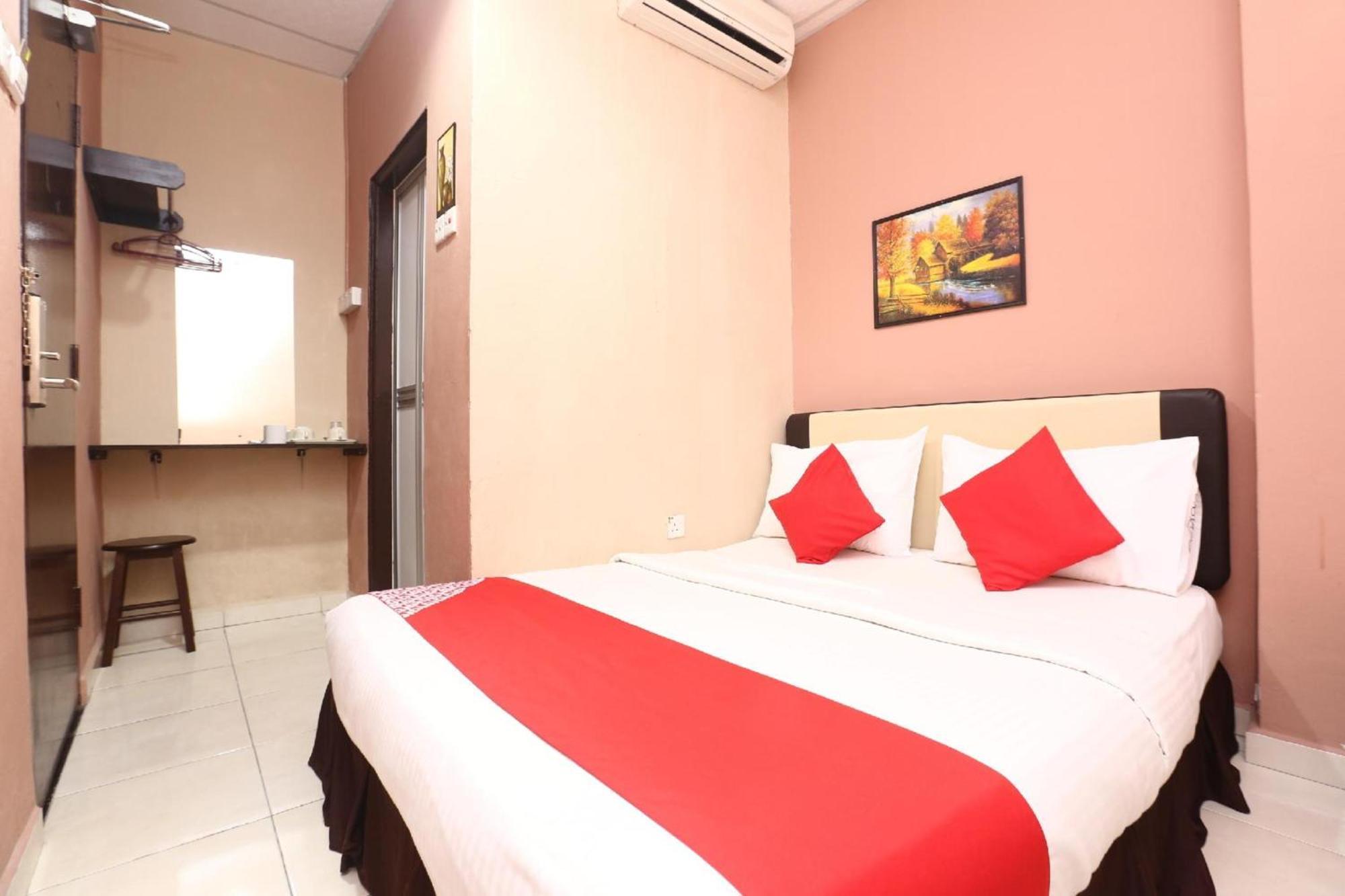 โอโย 89588 เดสตินี ริเวอร์ไซด์ โฮเต็ล Hotel โกตาบารู ภายนอก รูปภาพ
