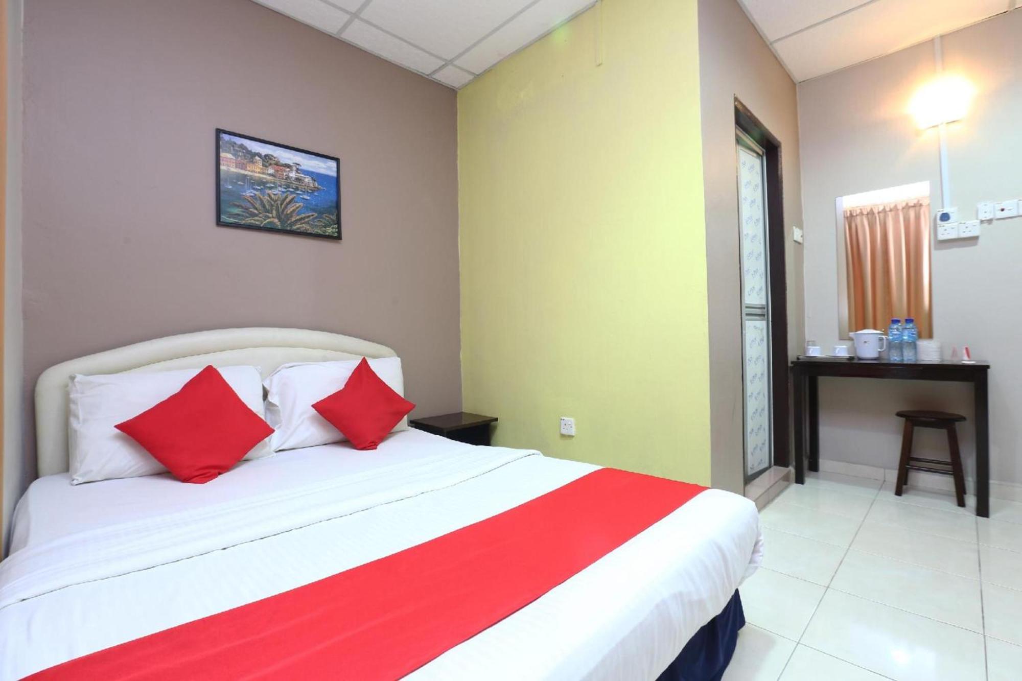 โอโย 89588 เดสตินี ริเวอร์ไซด์ โฮเต็ล Hotel โกตาบารู ภายนอก รูปภาพ